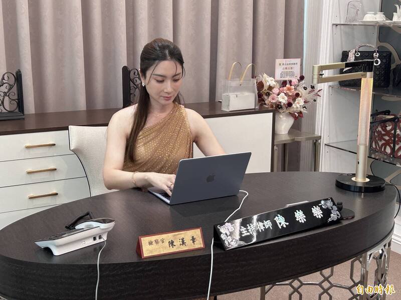 除陈汉章外,事务所团队其他合伙人皆为前检察官与法官。(记者刘咏韵摄) 除陈汉章外,事务所团队其他合伙人皆为前检察官与法官。(记者刘咏韵摄)