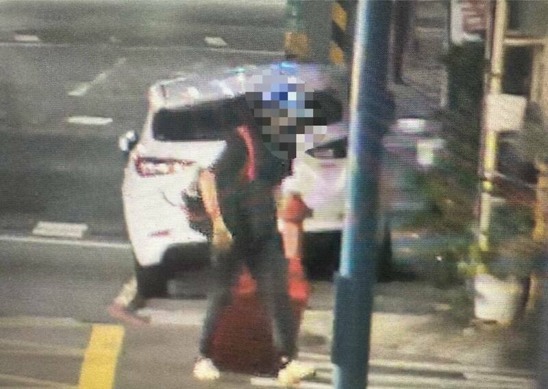 新北市警新庄警分局调阅监视器发现陈姓死者儿子疑似弃尸。(资料照) 新北市警新庄警分局调阅监视器发现陈姓死者儿子疑似弃尸。(资料照)