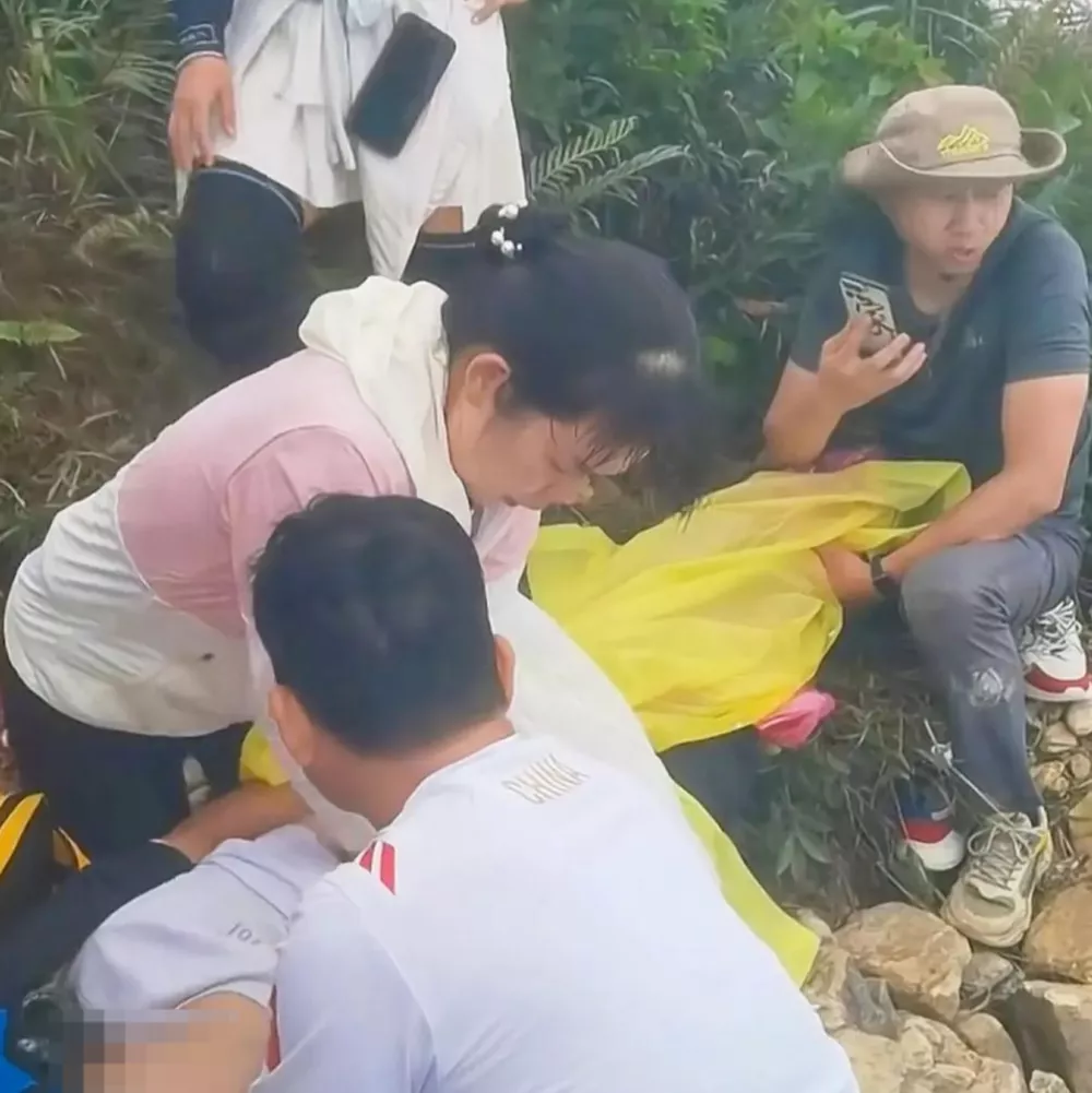 登山者在白云嶂山顶不幸遇难：多人曾接力营救未果