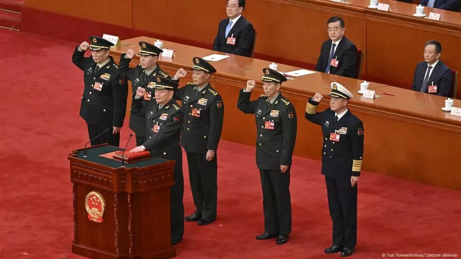 从政坛到军界：中共高层迎来最大换血潮