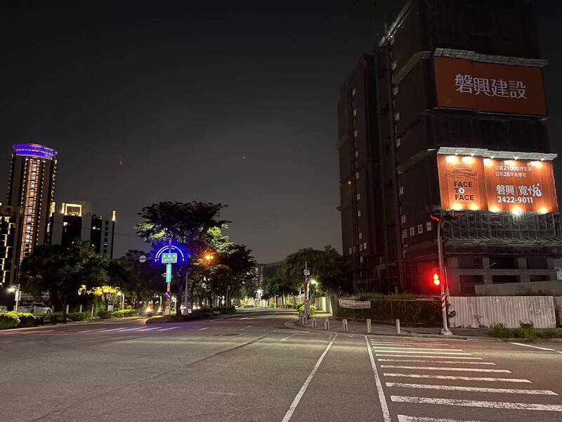 郑老师夜跑的路段。(郑老师提供) 郑老师夜跑的路段。(郑老师提供)