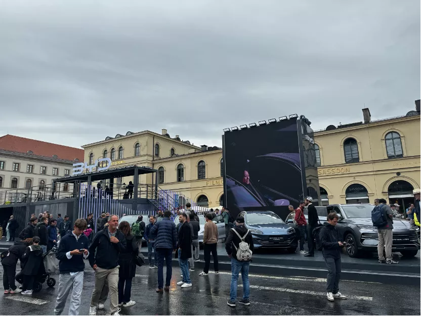 中国智驾集体闯欧洲:“家里三代人只买宝马”