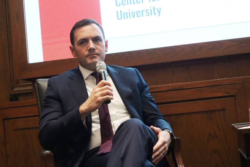 「川习会」定于30日举行。美国国会前抗中大将盖拉格27日表示，川普的即兴发挥特质，将在与习近平的互动中成为优势。（中央社）