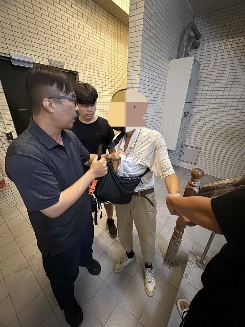 新湖警分局抽丝剥茧追查，最终逮捕马姓和欧姓2嫌山送办。（新湖警分局提供）