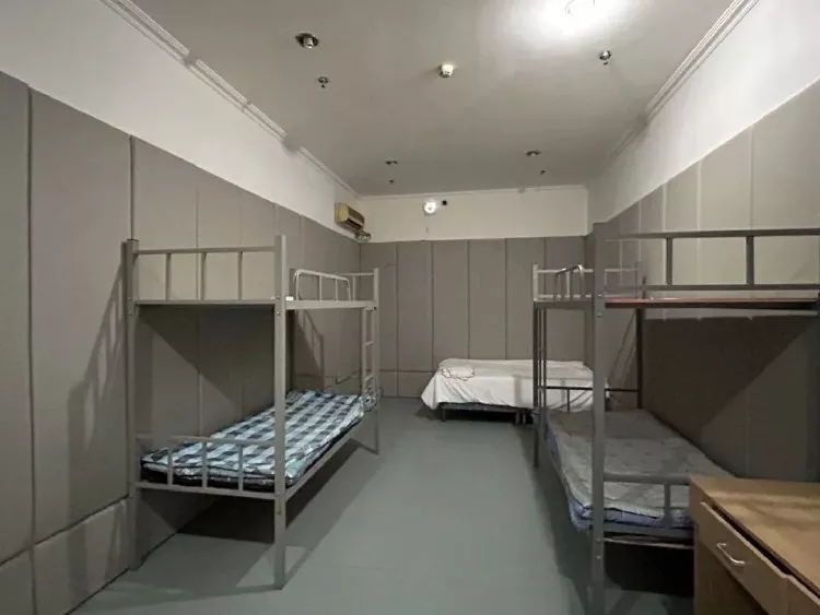 宾馆里刑讯逼供 “指居”者死亡 11名办案人员被判刑