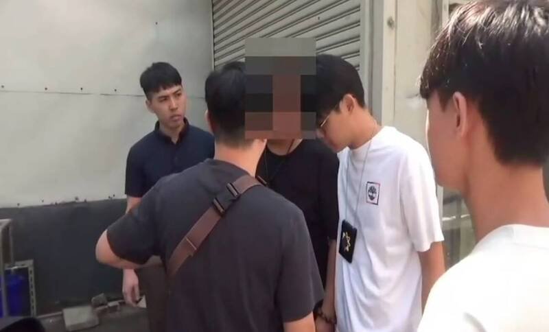 警方逮捕犯案车手。(警方提供) 警方逮捕犯案车手。(警方提供)