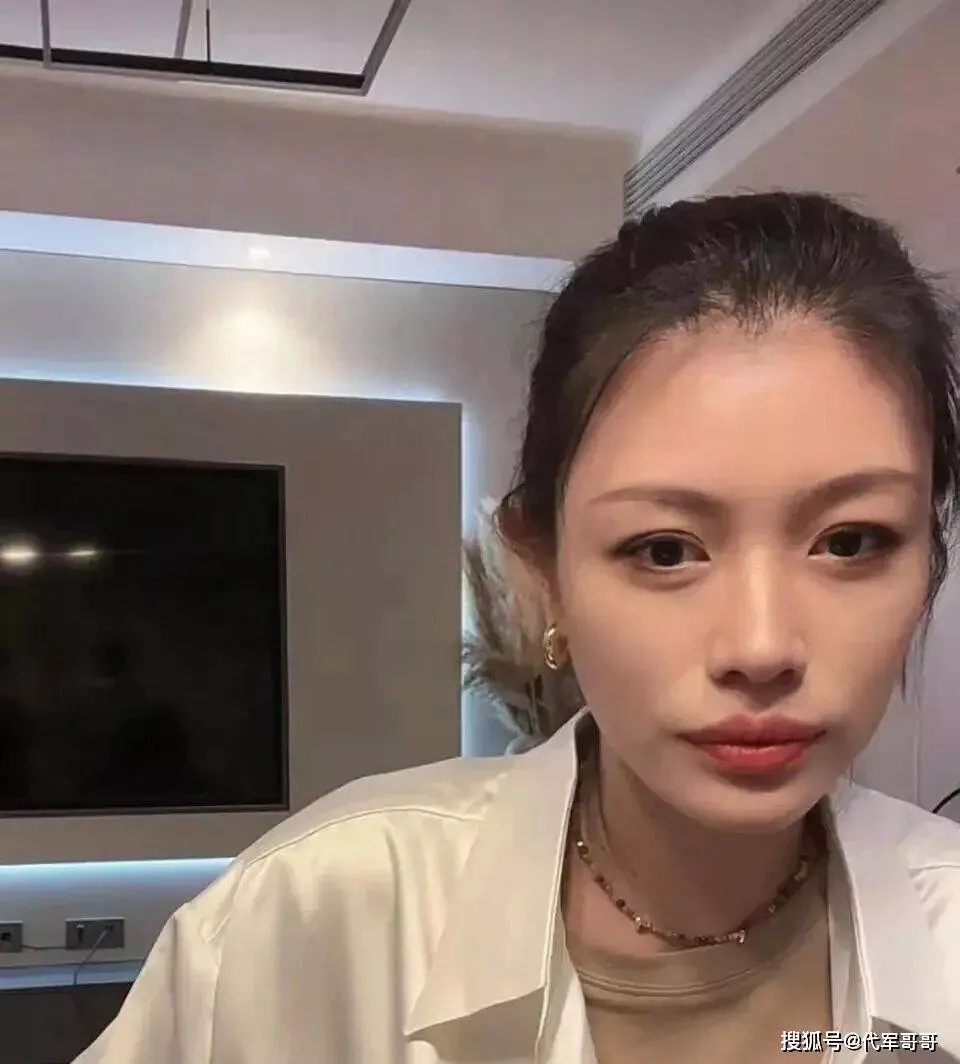 38岁葛荟婕官宣新恋情，男友小好多岁已恋爱两年