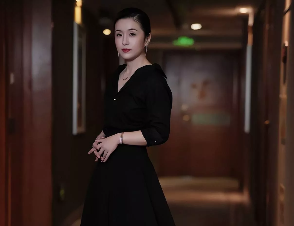 王炸录音！王家卫吐槽唐嫣很装，秦雯内涵刘诗诗