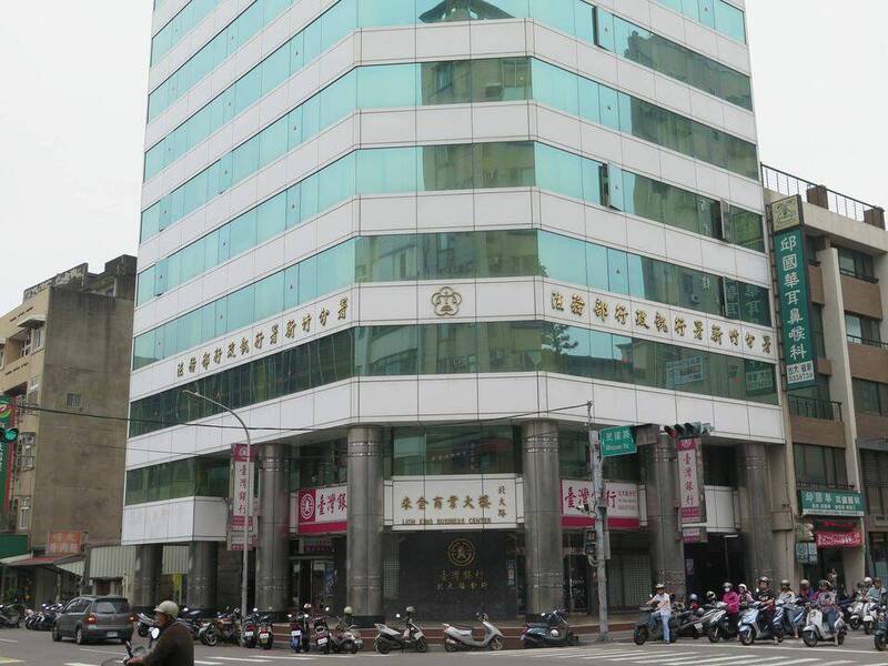 新竹县男子在养猪场2次载厨余进场遭罚25万，行政执行署新竹执行署用一招让其乖乖缴清。（新竹分署提供）