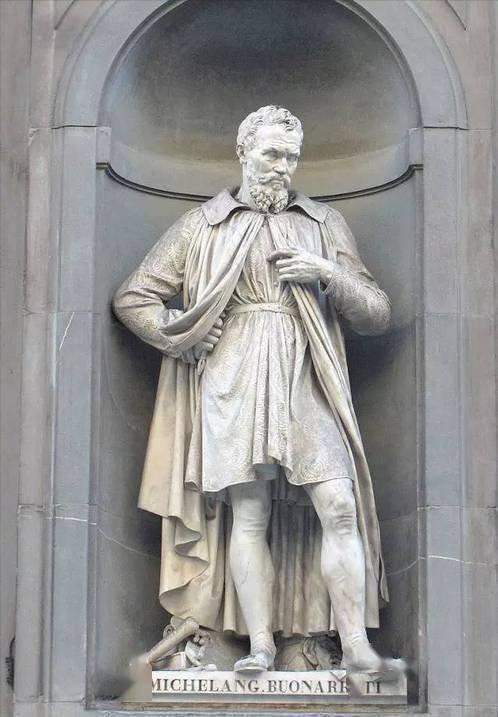 炸锅！中国大妈意大利怒吼大卫雕像：耍流氓