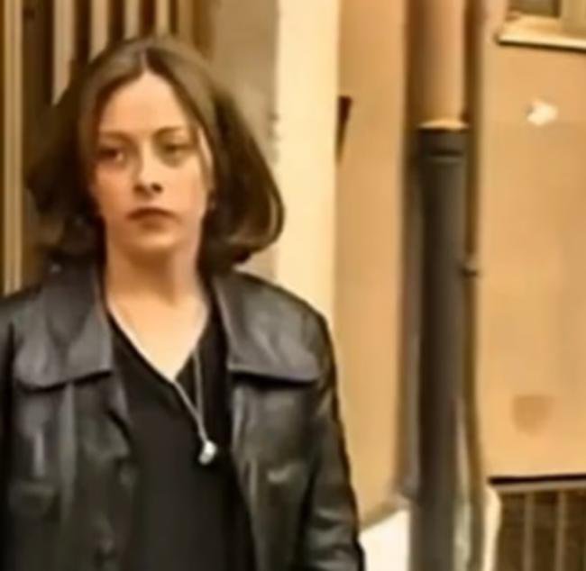 清纯干练,意女总理梅洛尼19岁时容颜曝光 清纯干练,意女总理梅洛尼19岁时容颜曝光