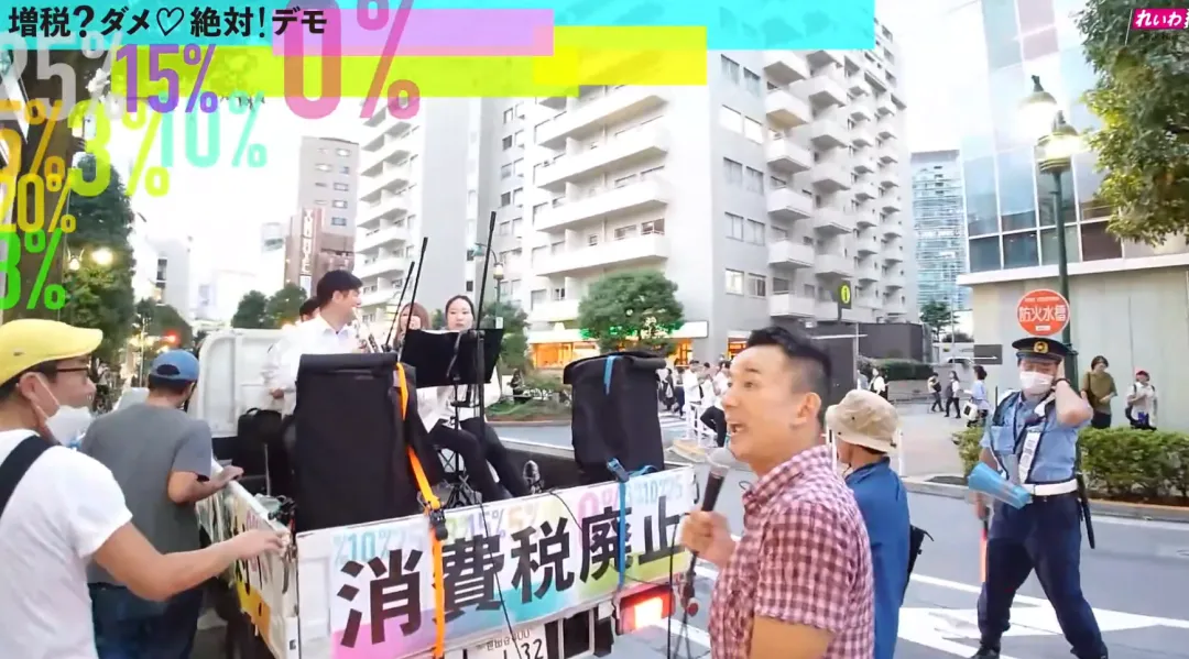 日本写真女星成内阁政务官,性感照片全网刷屏 日本写真女星成内阁政务官,性感照片全网刷屏