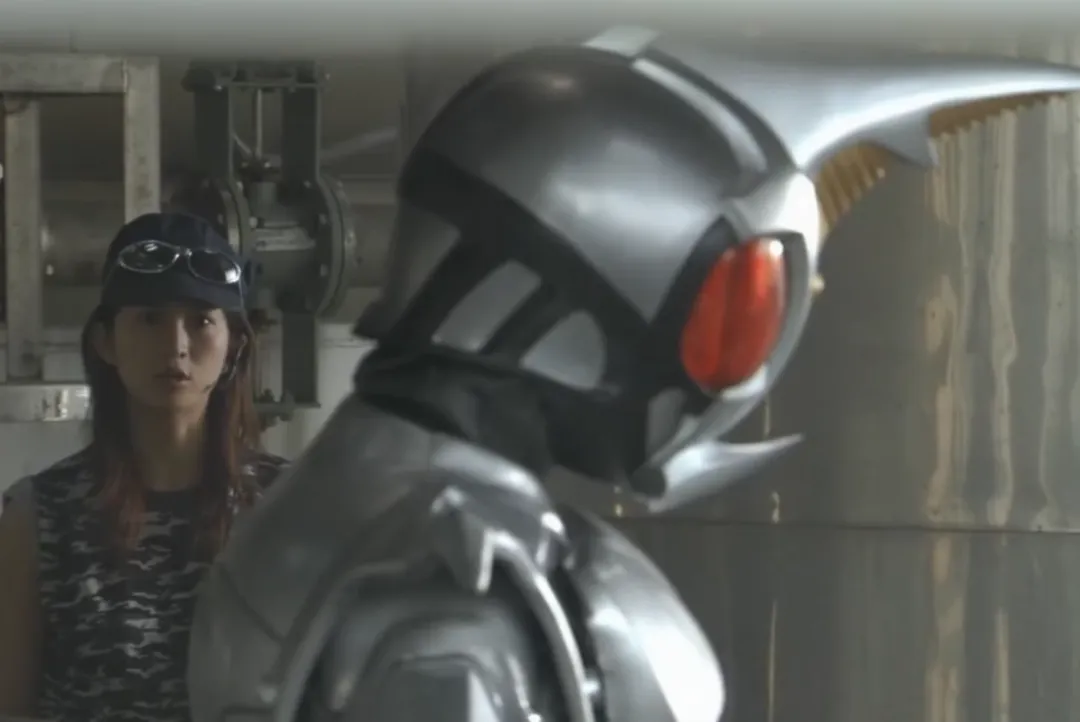 日本写真女星成内阁政务官,性感照片全网刷屏 日本写真女星成内阁政务官,性感照片全网刷屏