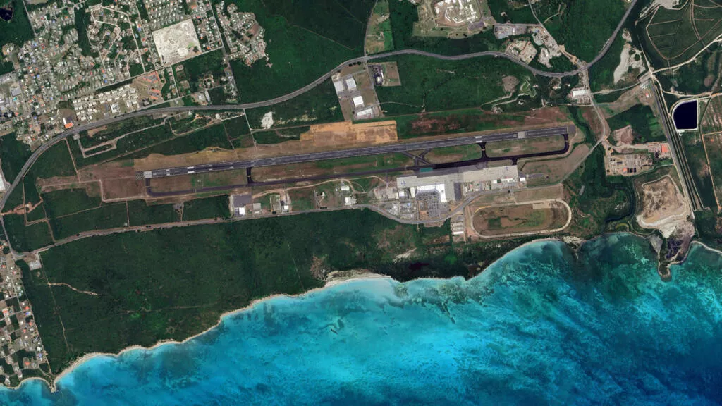 美国太空军将用三种武器远程干扰中国卫星