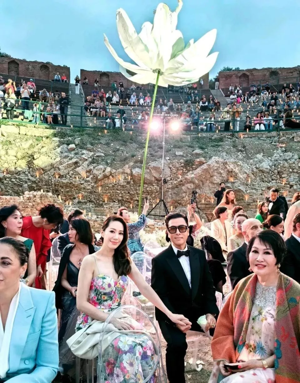 温州老板嫁女!甄子丹、任达华都来了