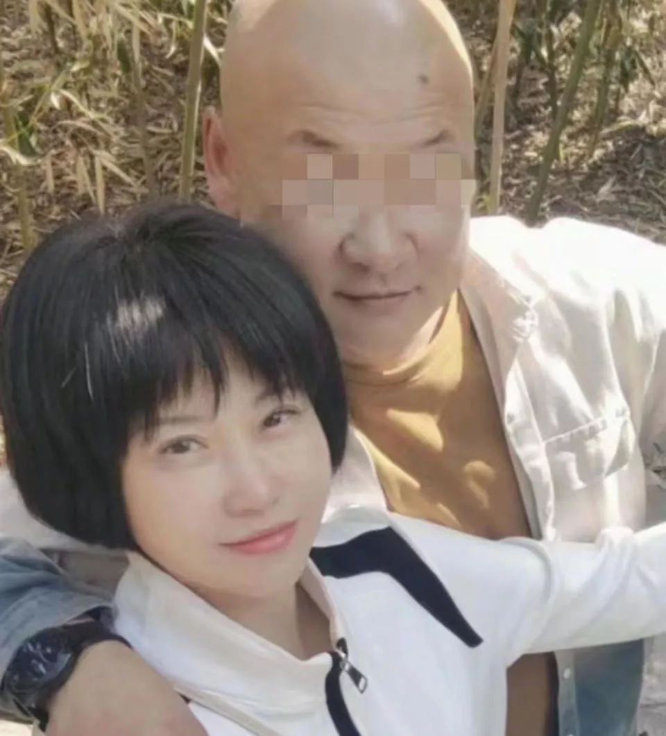 男子欺骗女友并透支其信用卡,后因琐事争执持刀将其杀害