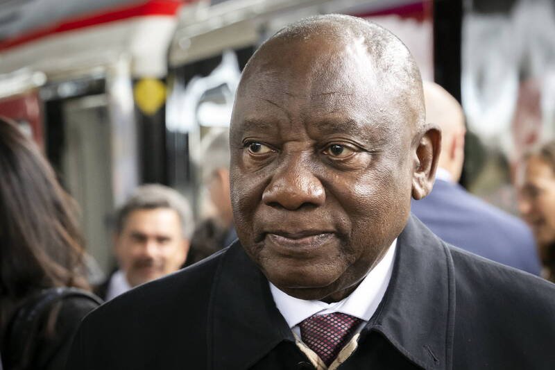 南非总统府称已接获17名以雇佣兵身分参与乌战的南非人求教电话，要求政府助其返国。图为南非总统拉玛佛沙。（欧新社档案照）