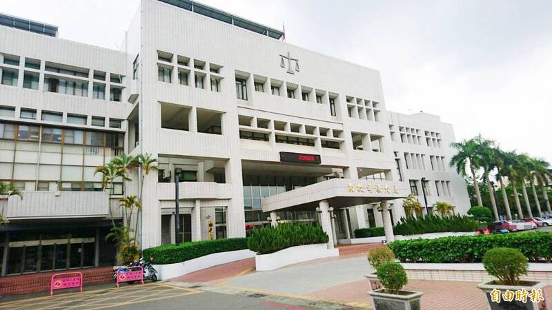 痴男不断以电话、讯息对前女友示爱，前女友忍无可忍提告且拒绝和解，南投地院法官依跟骚罪判刑2个月。（记者陈凤丽摄）