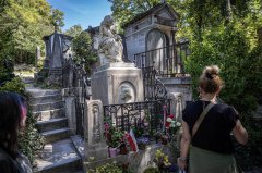 「修墓换墓」 巴黎推出与名人长眠墓地抽签活动