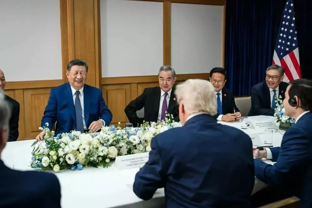 白宫公布习近平"笑眯眼"照片 中国民众看不到