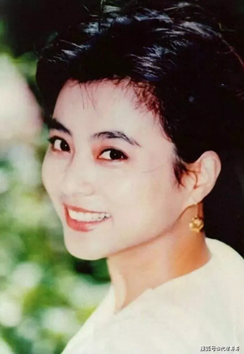 她一生只拍一部戏,却让人为她痴迷几十年,如今65岁却仍如少女