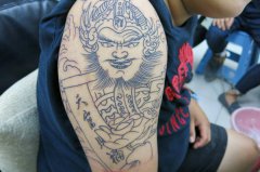 刺完「天官赐福」就逮 好运没到官符先来