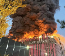 南韩衣恋集团物流中心惊传大火 骇人景象曝光