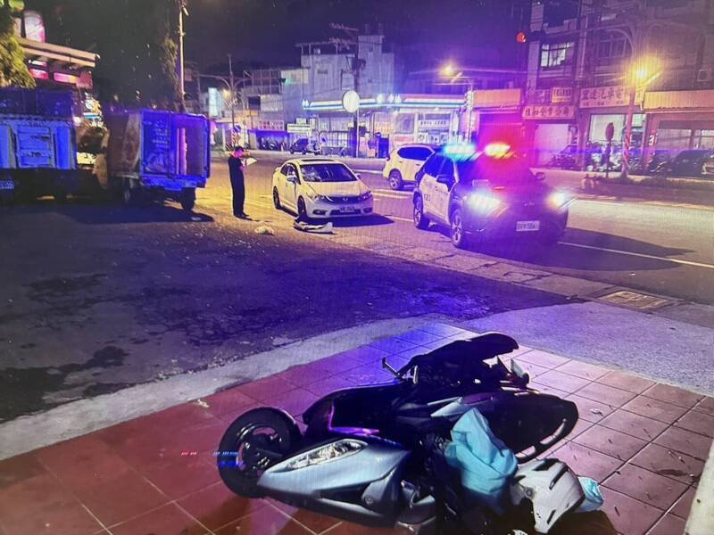 江谢姓男子驾驶轿车碰撞骑机车的陈姓男子。（警方提供）