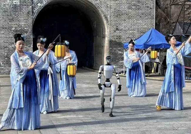 中国人形机器人也“内卷”？ 租金暴跌9成