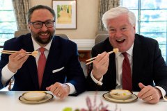 大赞北海道帆立贝！美驻日大使讽：在北京另当别论