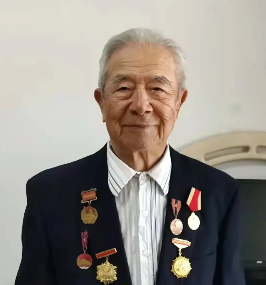 92岁“小八路”王生明逝世，姥爷父亲均在抗战中牺牲