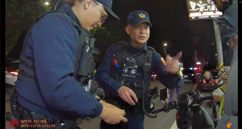 毒驾上路栽了！新竹市蔡姓男子吸毒开车遇临检，结果毒品唾筛呈三级毒品卡西酮类阳性，遭当场逮捕开罚。（新竹市警察局提供）