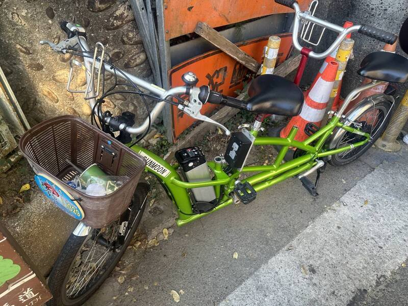 7岁男童步行在后丰铁马道，遭吴男骑电动自行车撞伤。（民众提供）