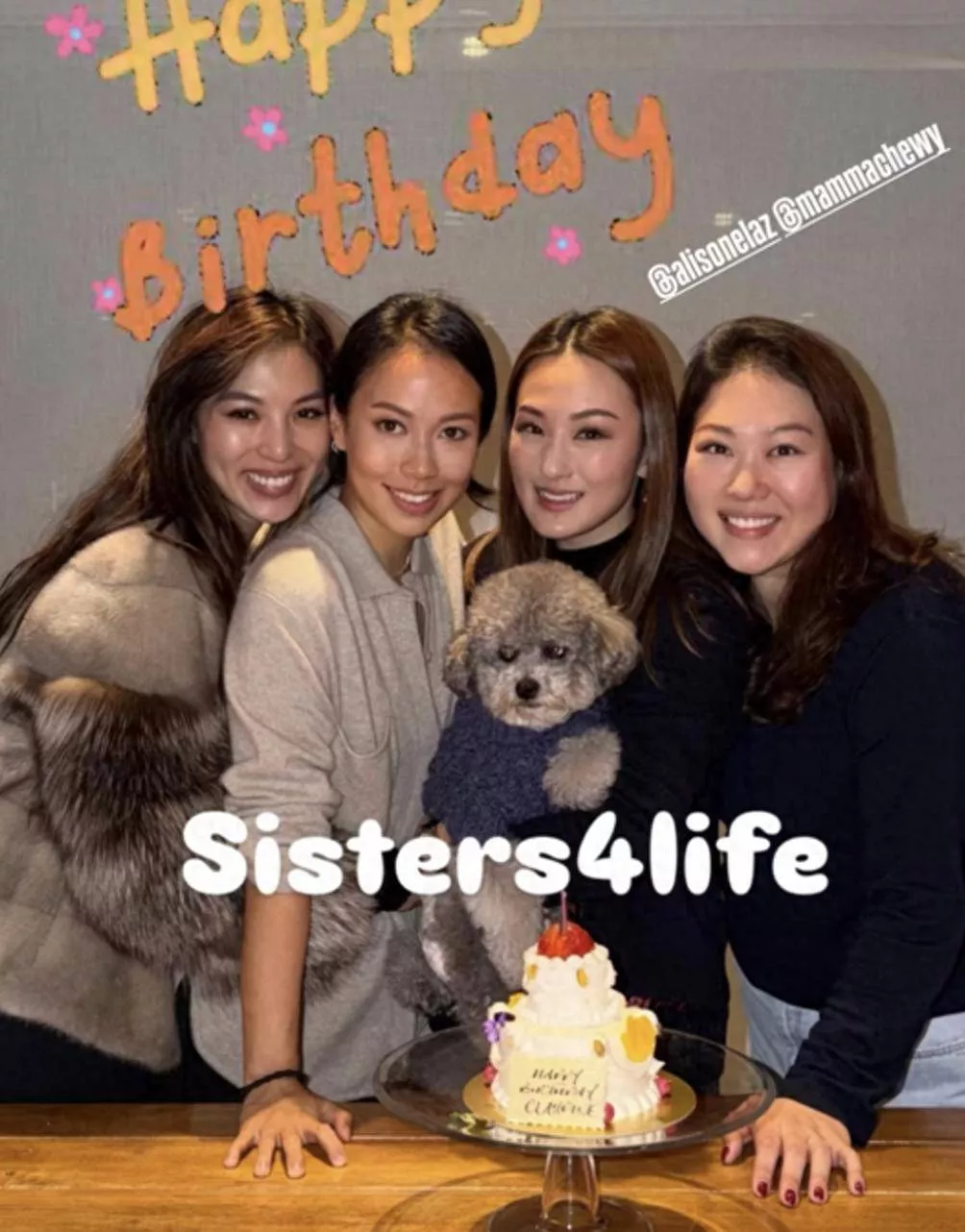 林青霞38岁继女产后露脸，与姐妹庆生身材纤瘦