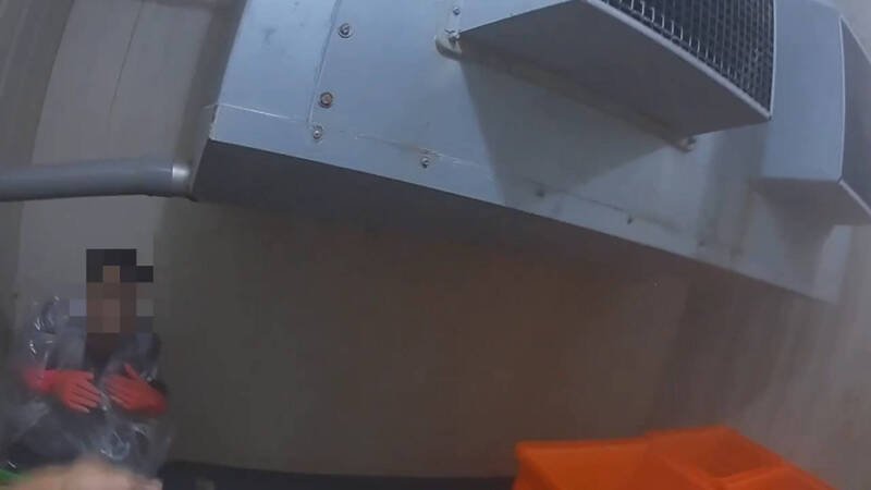 印尼籍失联移工为躲查缉藏身冷冻库内出不来，半小时后被发现时全身得发抖险丧命。（图由民众提供）