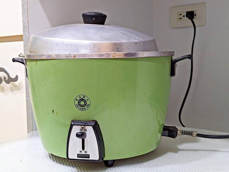 法界认为本案凸显法律对于「微罪重罚」的争议，直指贪污治罪条例的重刑设计，并未考量公务员因数十元小物品而被套入重罪的可能。示意图。（资料照）