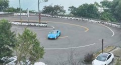 日月潭发夹弯沦「飙仔场」 保时捷嚣张炸街、甩尾