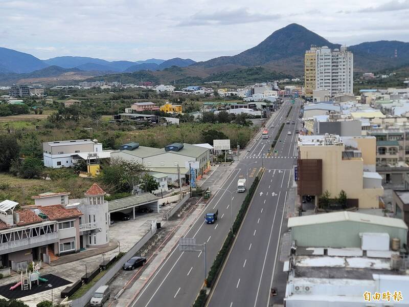 垦丁的好山好水因为测速照相让人觉得旅途变遥远。（记者叶永骞摄）