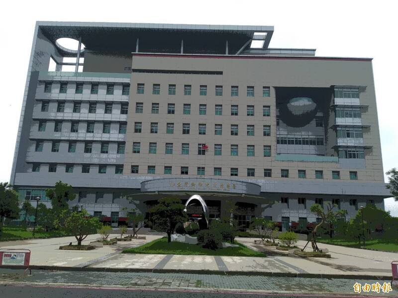 嘉义县议员「雨刷」蔡政宜涉嫌洗钱案，经桥头地院裁定3000万元交保，检方不服提起准抗告，桥头地院合议庭今驳回并定谳。（记者鲍建信摄）