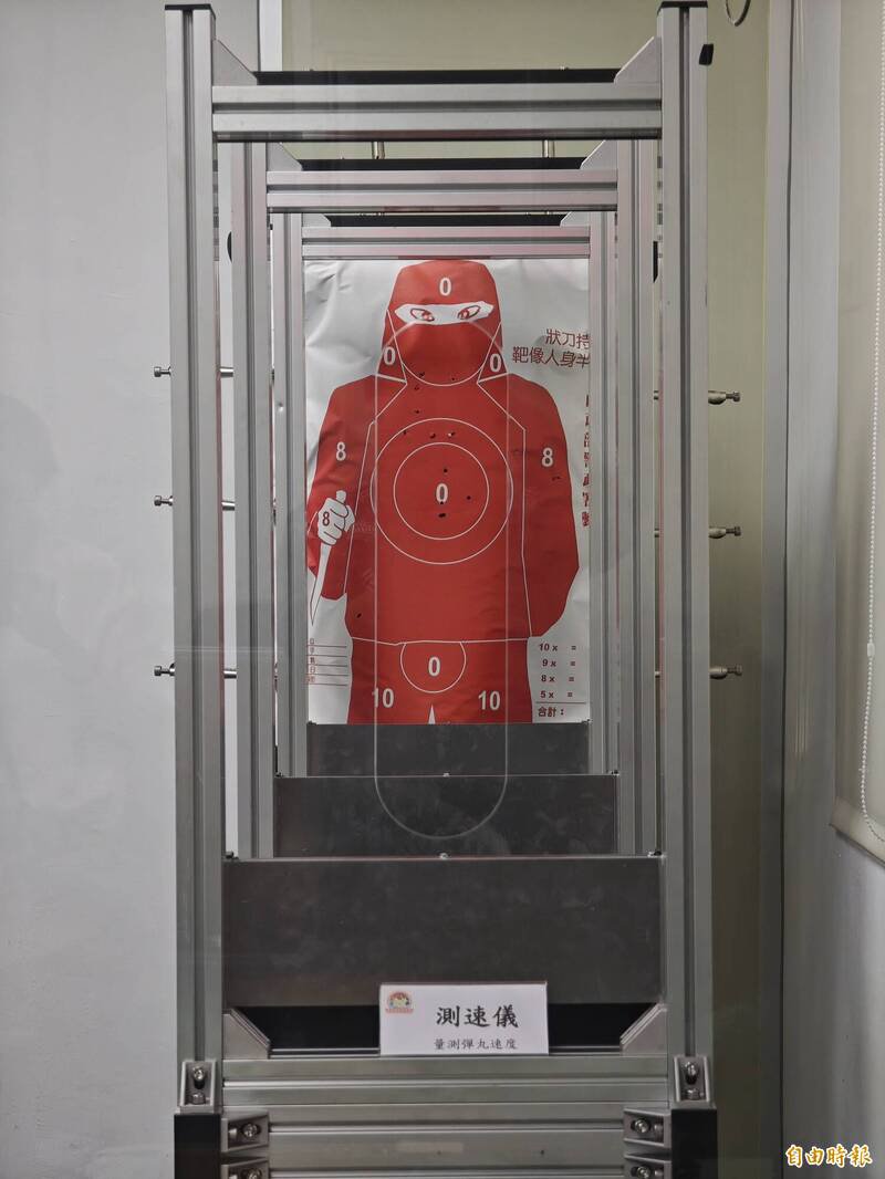 全国最南端的枪弹实验室今天开幕。（记者陈彦廷摄）