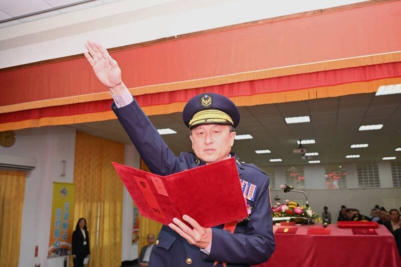 台东县警察局长林宏升宣誓就职。（警方提供）