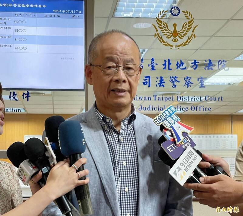 陈时奋愤而控告沈富雄涉公然侮辱罪并求偿200万元。刑事已判沈富雄无罪确定，民事方面，最高法院认为二审判决无误，驳回上诉，沈富雄确定无须赔偿。（资料照）