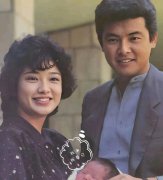 73岁三浦友和再破天花板 夫妻恩爱45载 山口百惠宛如新生