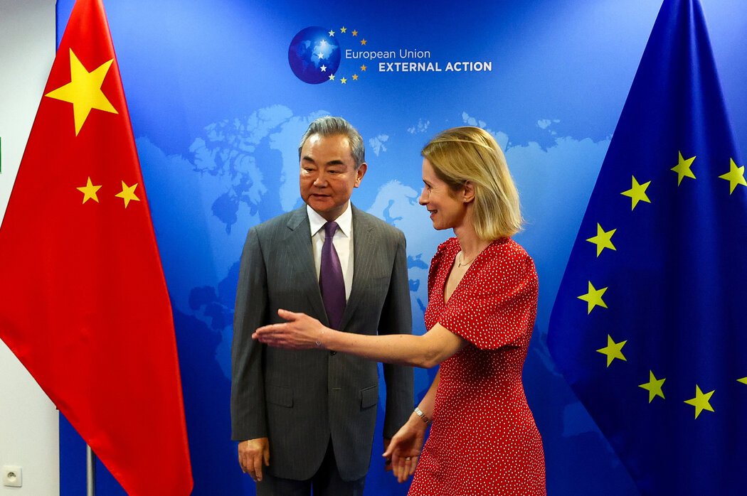 欧盟委员会副主席卡雅·卡拉斯和中国外交部长王毅上周在布鲁塞尔。