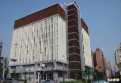 高雄左营惊传坠楼亡 44岁女倒卧机车停车场