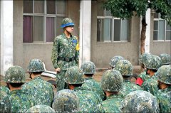 想「坐牢闪兵」失算 他逾期不入营多判5个月