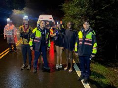 两女受困阳明山七股野溪温泉  警沿途鸣笛定位救出