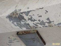 4楼房间3度落下「室内雨」 邻居漏水纠纷折腾近5年才一审判赔