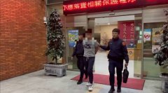 真软烂！求前女友每月出1万2顾他妈 遭拒怒洒汽油呛纵火