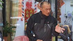 「请老板娘帮忙剪头 没说要付钱！」基隆男剪「霸王头」 见警仍耍赖